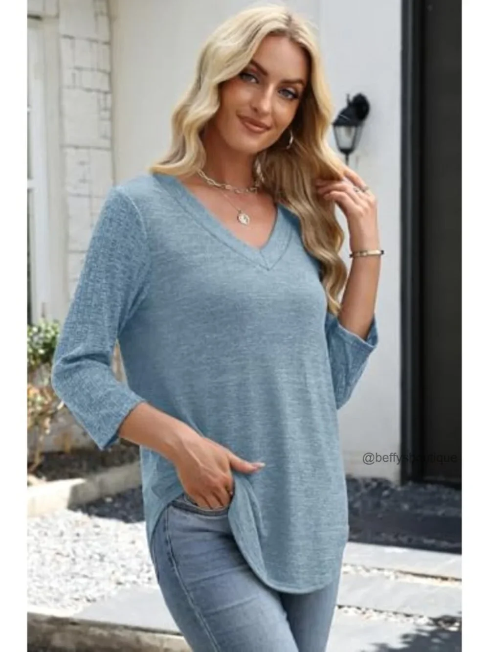 Women's 3/4 Sleeve V-Neck Lightweight Tunic Top